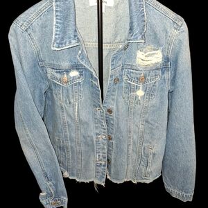 Zenana Outfitters Light Blue Distressed Raw Hem Denim Jacket Sz M